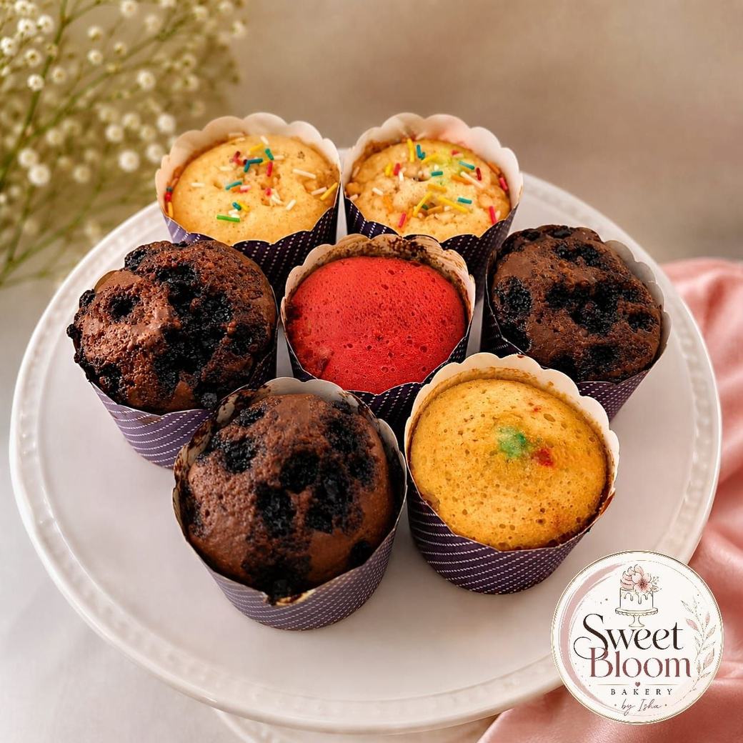 Assorted freshly baked cupcakes — Asansol